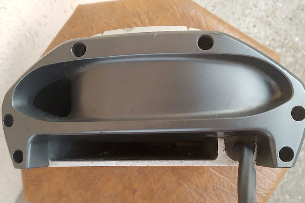 Alpine SWD-1600 subwoofer auto