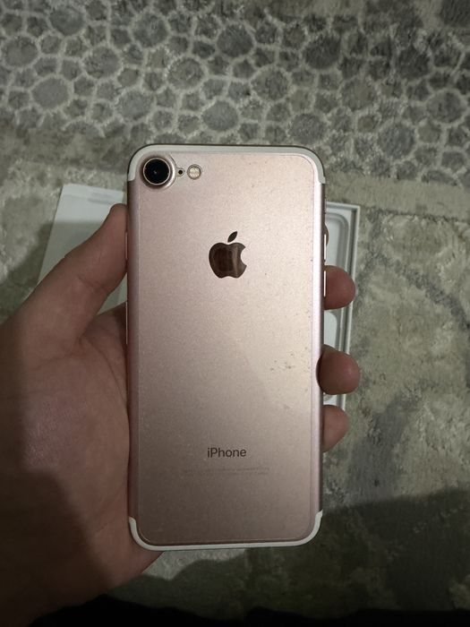 Продам айфон 7 32 гб