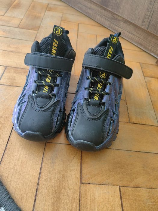 Маратонки за момче