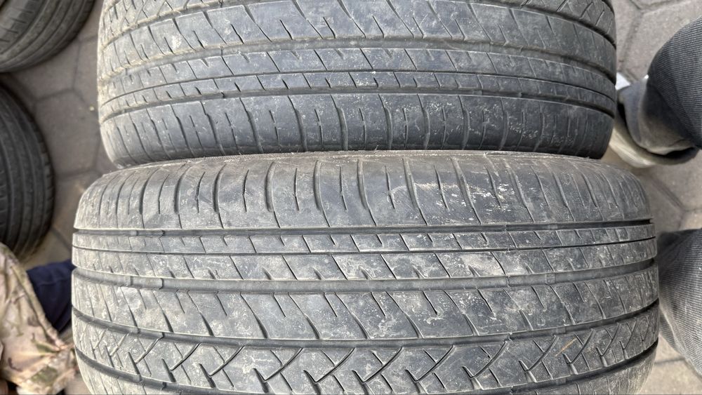 Продам комплект резины 235/50/18