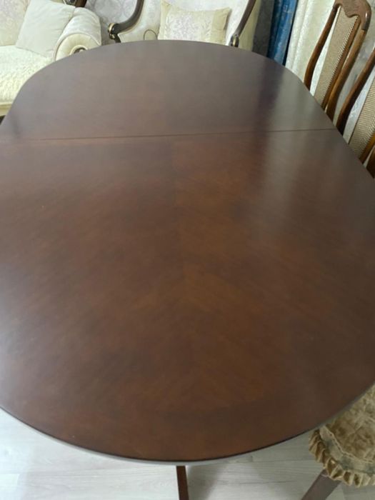 Продам стол раскладной в гостинную