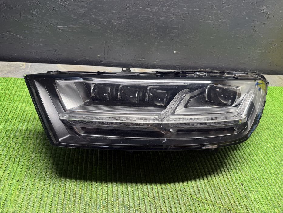 Far Audi Q7 Matrix Led Stanga Europa