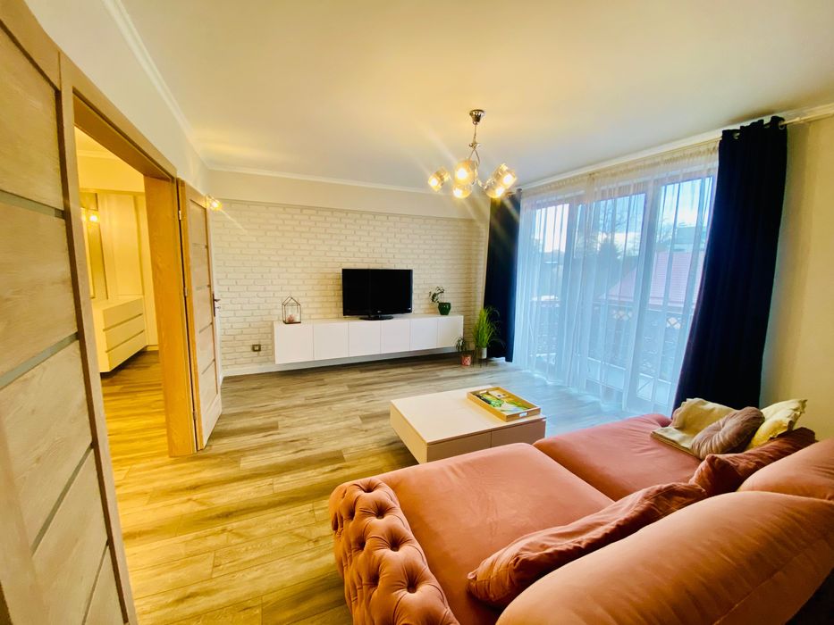 Apartament central 2 camere cu parcare