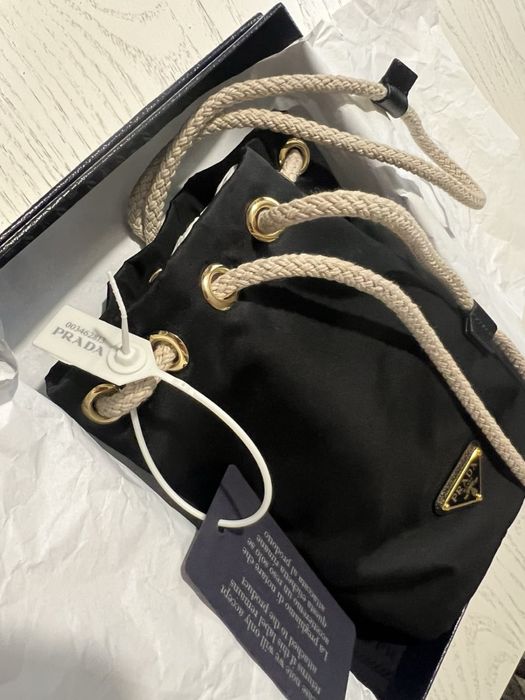 Маркова чанта Prada