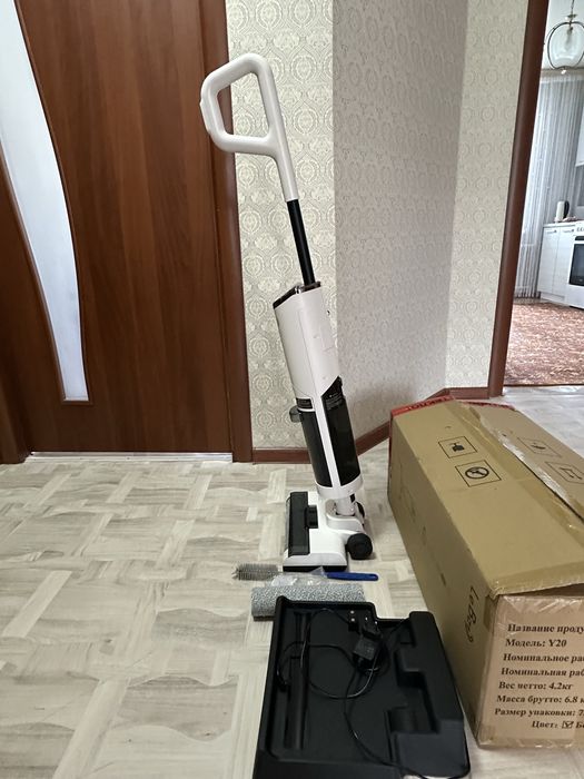 Пылесос Le Bot Y 20 белый