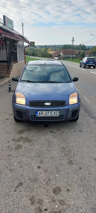 Vand sau schimb cu suzuki 4x4