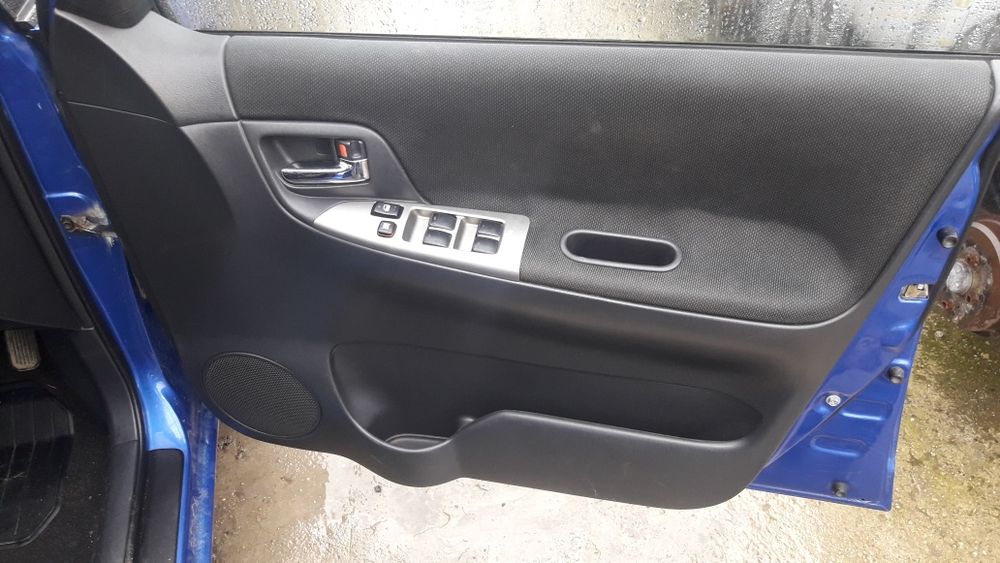 тойота корола версо .Toyota Corolla verso D4D diesel .само на части