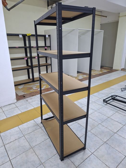 Оборудване за магазин -щендери,закачалки,рафтове,кошници и маникени