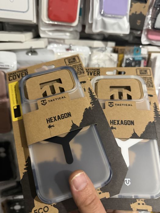Tactical Hexagon кейс за iPhone 17 Pro , 17 Pro Max
