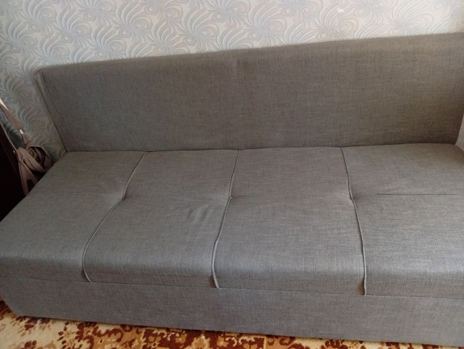 Продам диван почти новый