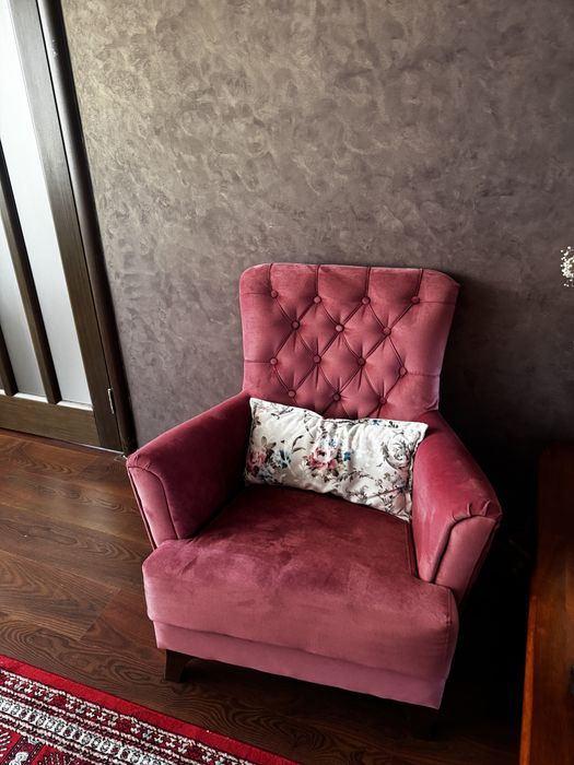 Комплект дивана с креслами