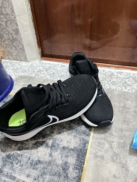 Кроссовки Nike новый