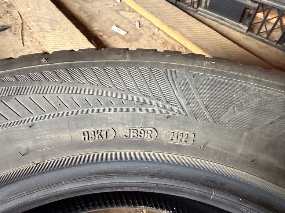 4 Anvelope Goodyear Vector 4Seasons – 215/60 R17 100H