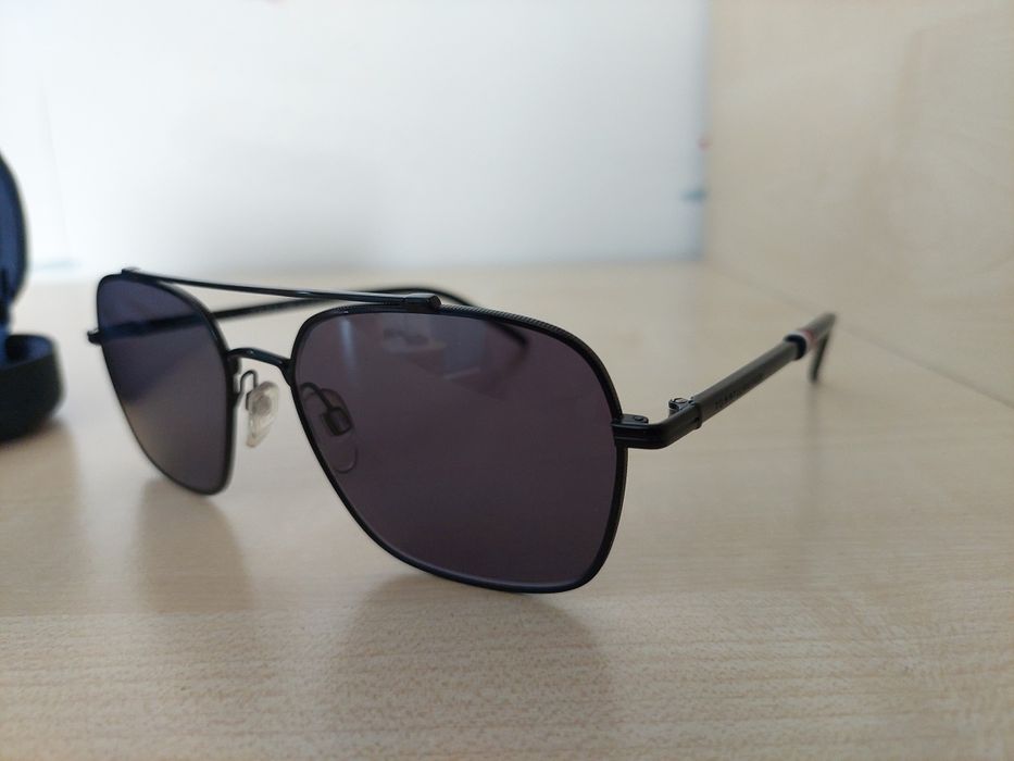 Tommy Hilfiger слънчеви очила