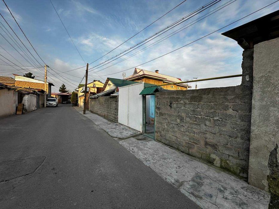 Продаётся участок 3.2 сотки возле аэропорта