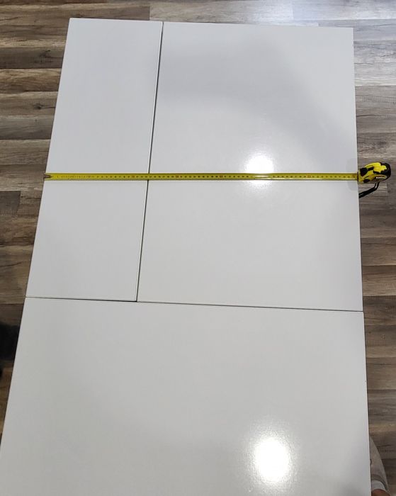 Бяла холна маса.