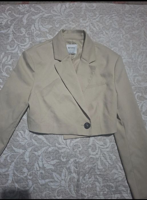 Bershka Beige Cropped Blazer / Short Jacket – Size S