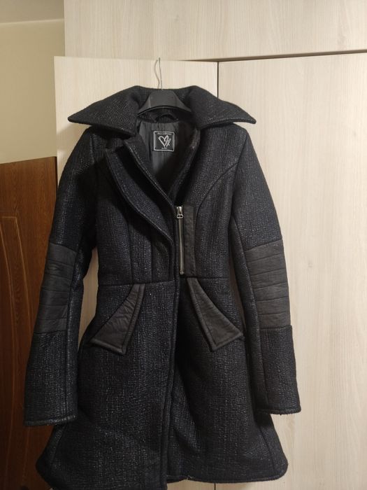 Дамско черно палто