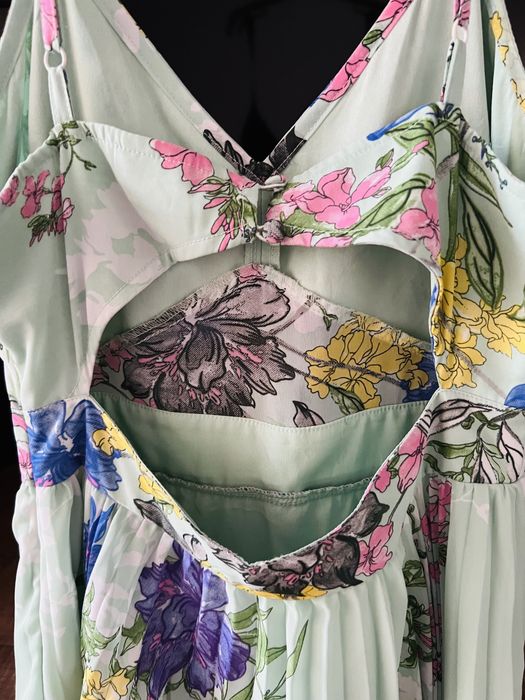 Rochie Asos model Floral