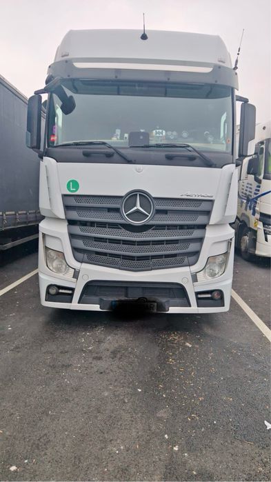 Mercedes Actros 1845