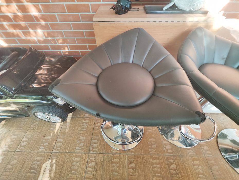 Продам барные стулья