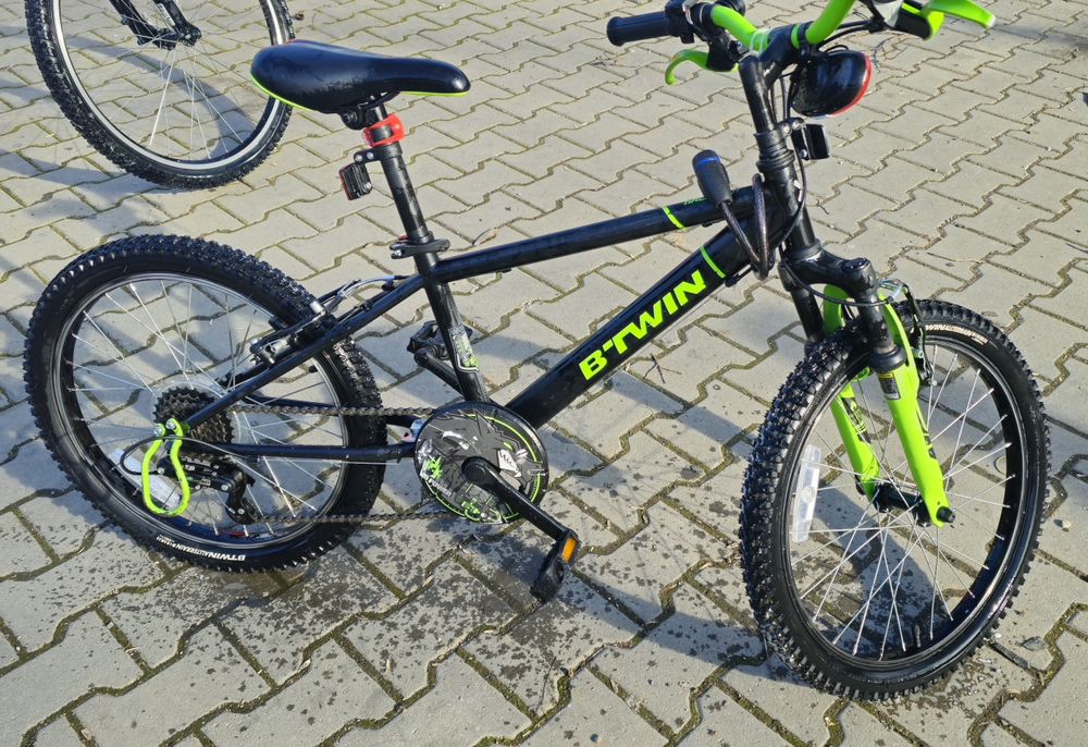 Vând bicicleta BTWIN 20/INCH. 5-9 ani