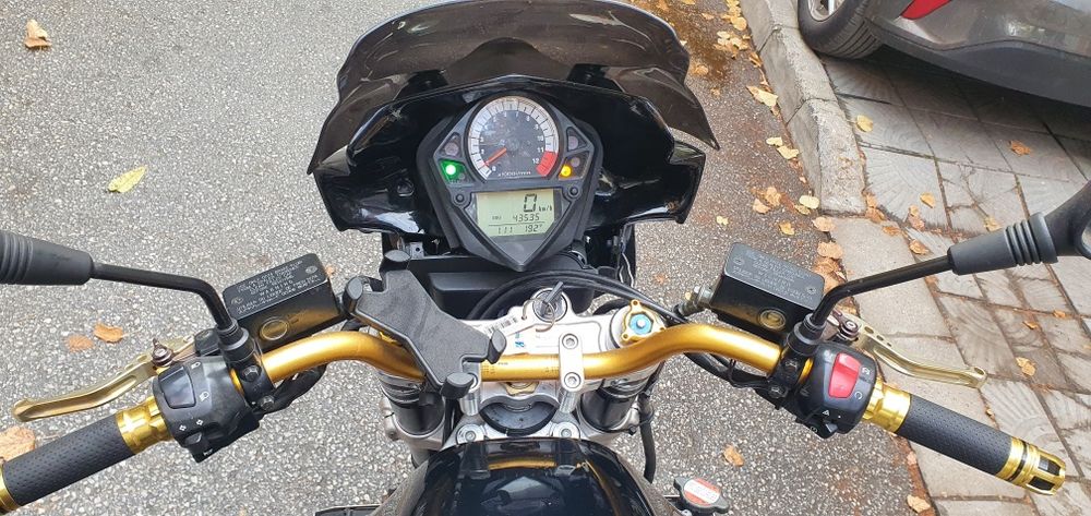 Suzuki SV 1000 Street fighter