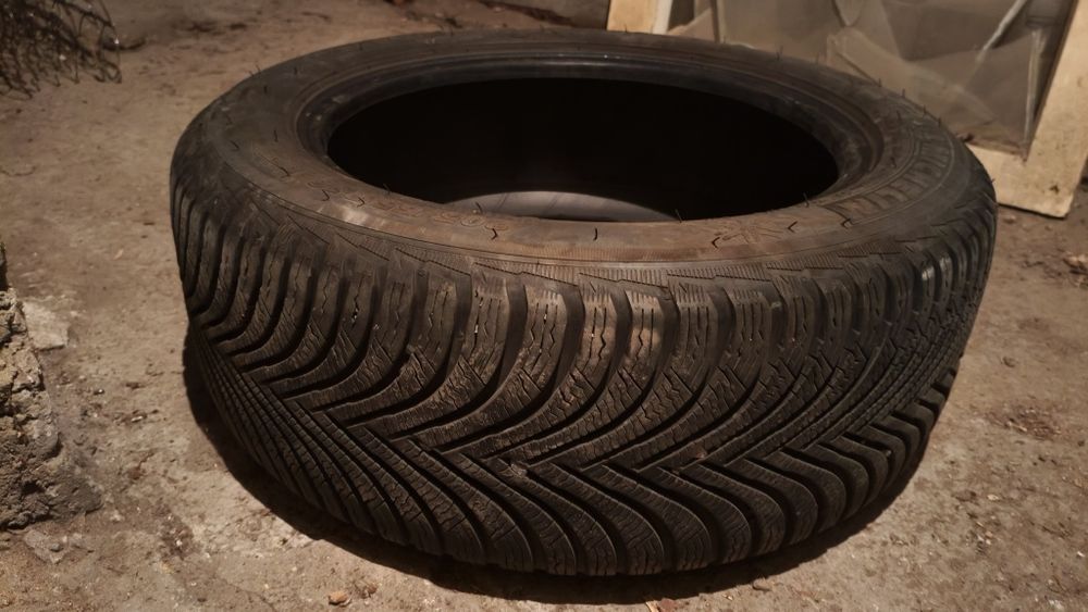 Зимни гуми MICHELIN ALPIN 5 ZP (Runflat) 205/55 R16 – 4 бр.