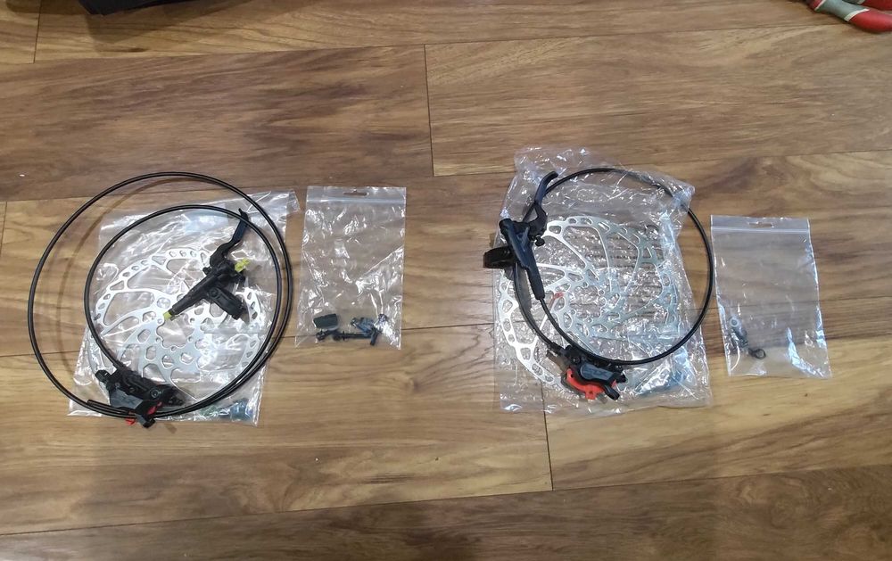 Set Frane Shimano SLX BL-M7100 + BRM7120 - 4 pistoane