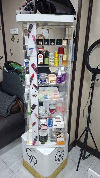 Продаётся стойка для косметике