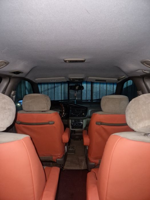 Тойёта сиенна продам