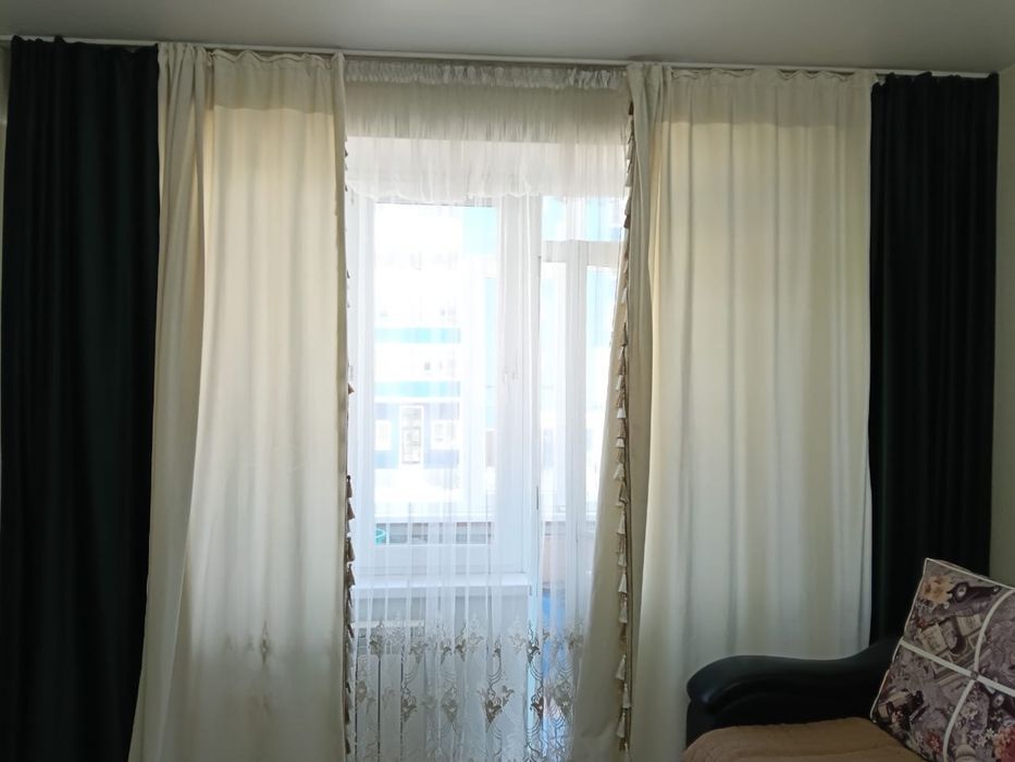 Продам шторы б/у