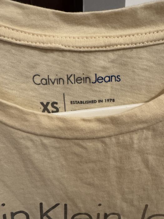 Vand tricou Calvin Klein original XS