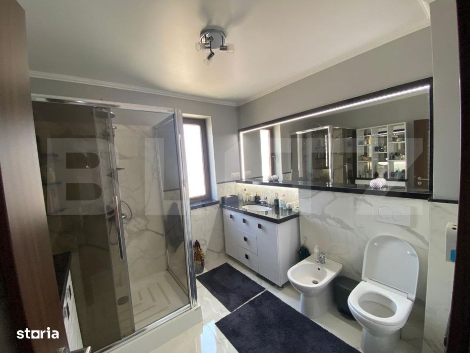 Apartament SUPERB 3 camere, 81 mp utili, garaj, 2 bai- zona Calea Mold