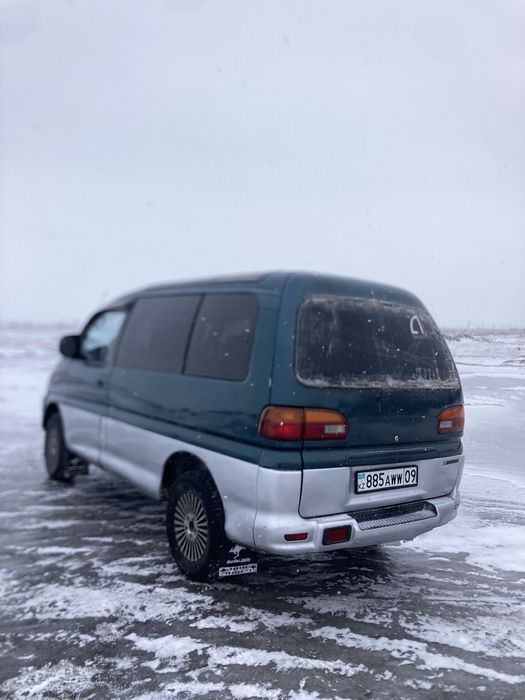 Продам митсубиси делика