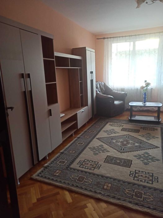 Apartament de închiriat