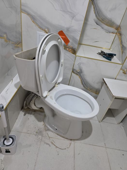 Унитаз белый за 10к