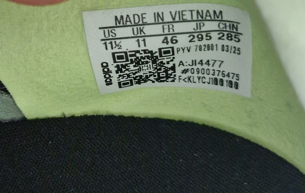 Vând adidas adizero boston 12 noi