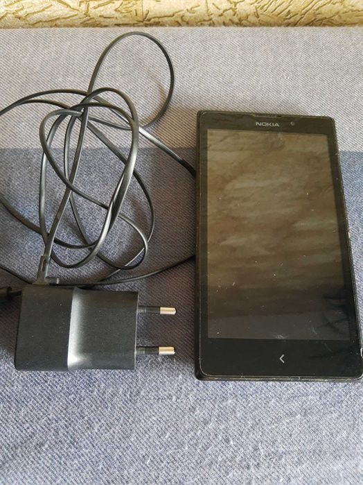 Телефони Samsung работещ,49лв, Nokia за части .Заедно,продавам