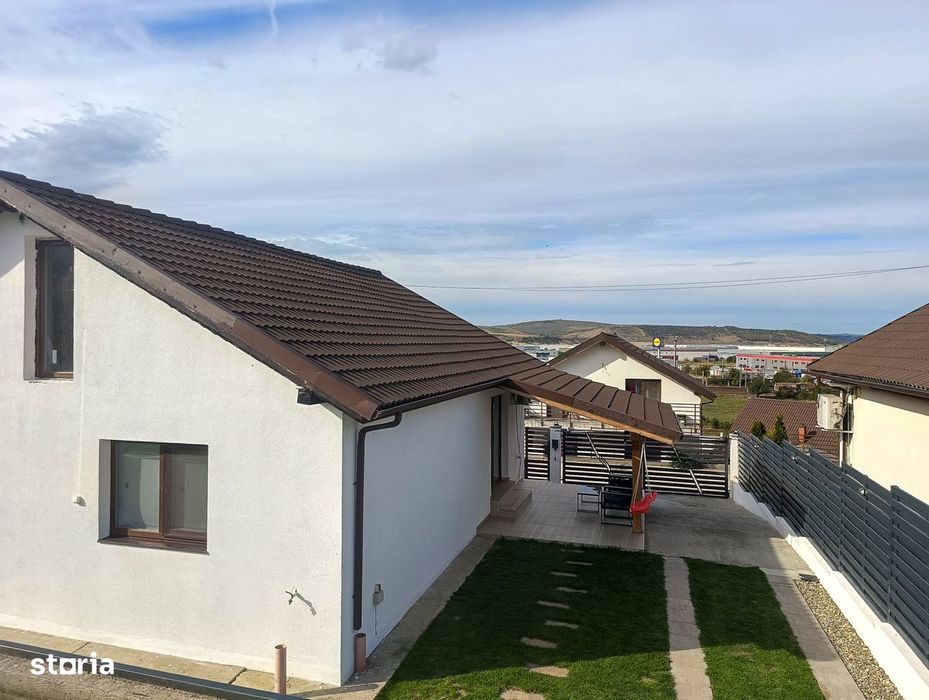 Casa individuala pe un nivel + garaj in Sannicoara