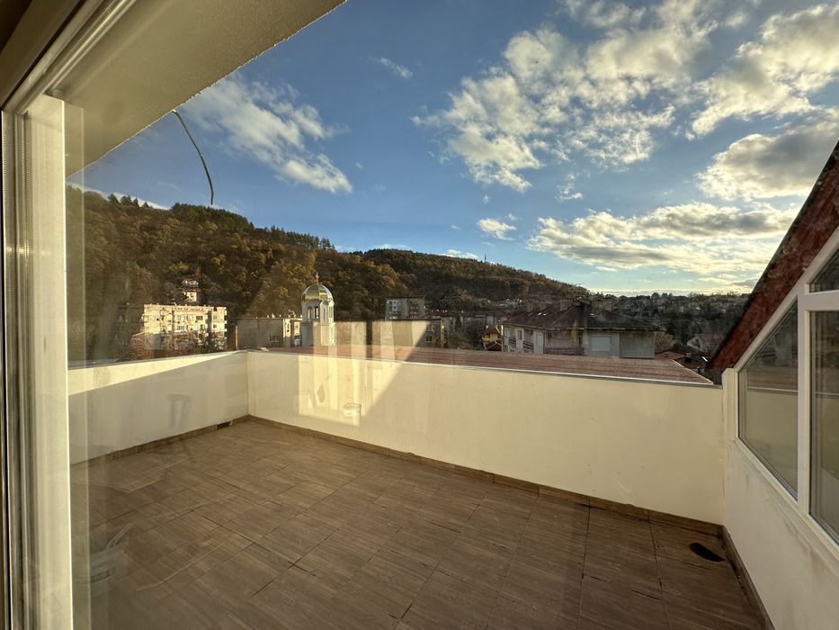 МЕЗОНЕТ 195кв гр.Дупница център, затворен комплекс+парко място