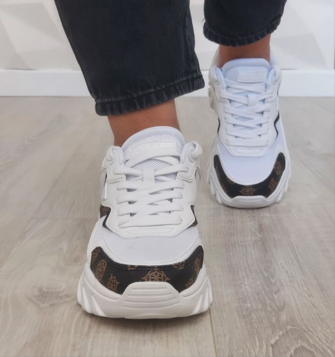 Оригинални сникърси/маратонки GUESS Nowah, номера 38,39,40,41.