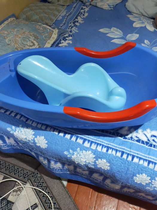 Продам ванночку для купания малыша