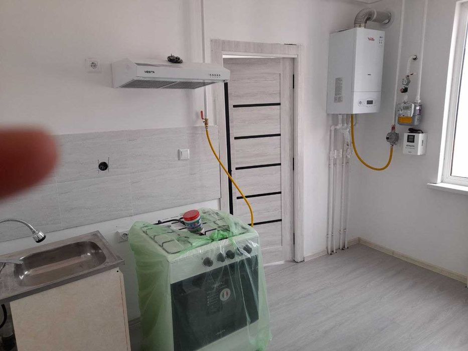 Янги хаёт туманида 2 хонали квартира сотилади.