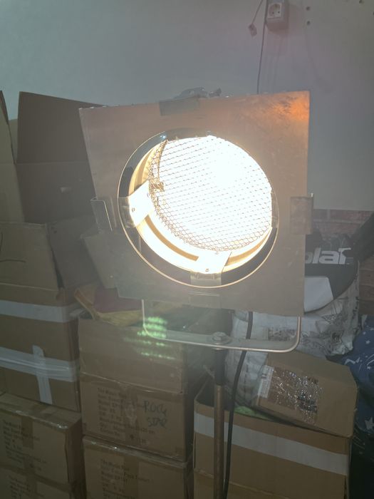 Lampa Proiector lumina foarte puternic