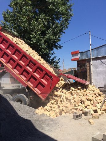 Пишган ва хом гишт Кирпич,