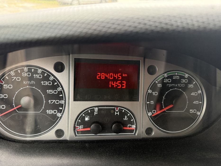 IVECO DAILY 2.3 Diesel – 2010