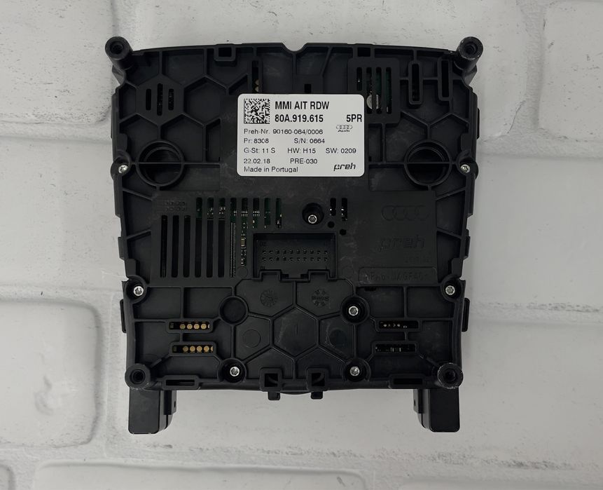 Централна конзола / Тъч пад AUDI Q5 SQ5 80A919615