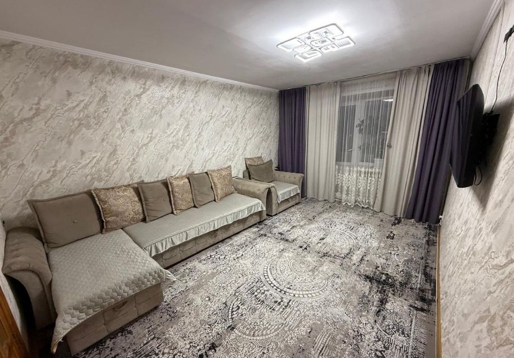 Продаётся евро3х ком кв Назарбаева 6