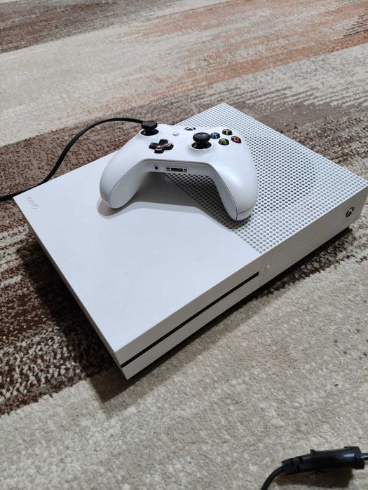 Xbox One S 500 GB 1 controler full box